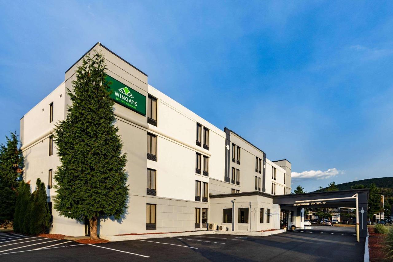 Wingate By Wyndham Fishkill Hotel Екстериор снимка